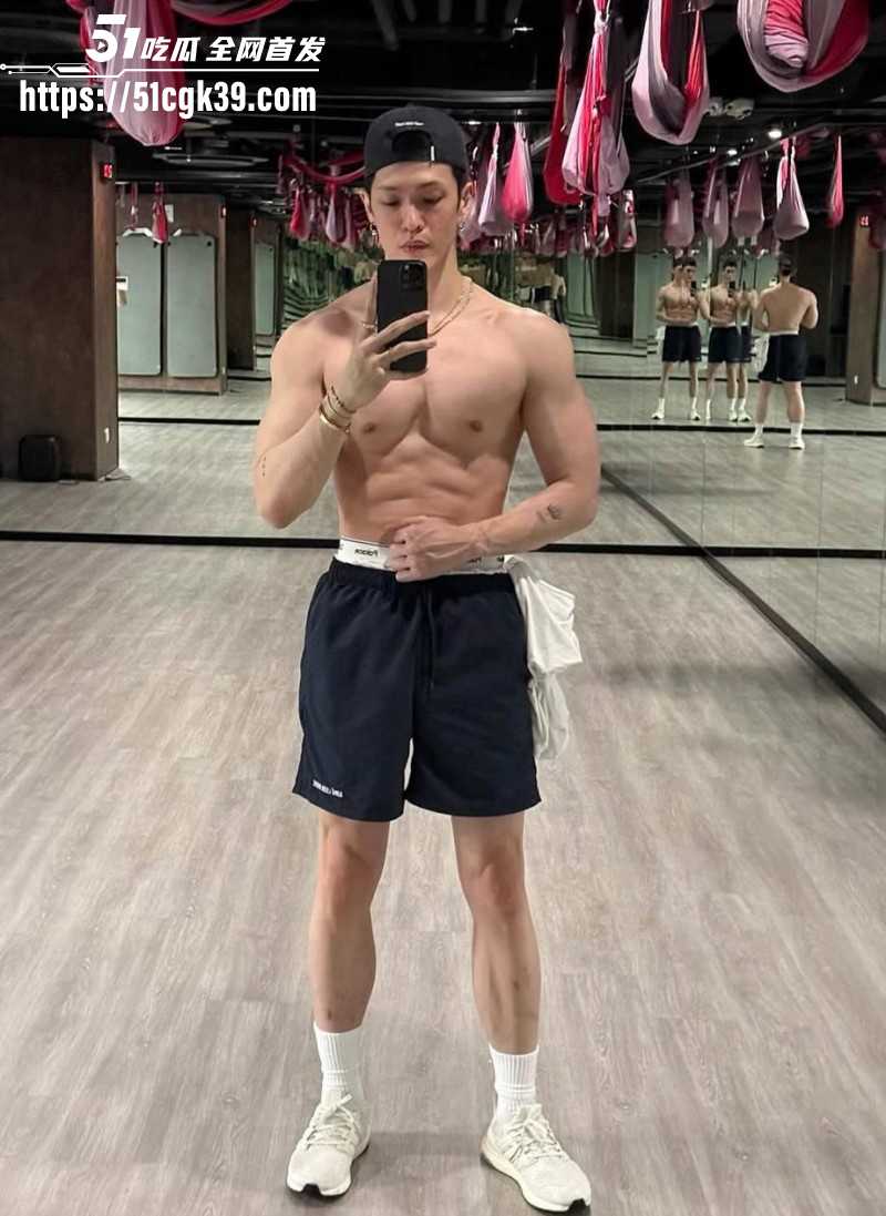 邓紫棋男友魏骏杰出轨林芊莹019