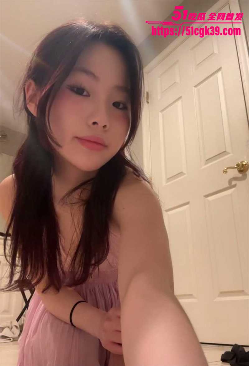 反差萝莉美少女发骚诱惑视频流出 4 拷贝