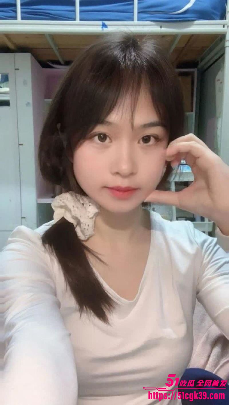 云南大学研一李思婷性爱视频曝光 3