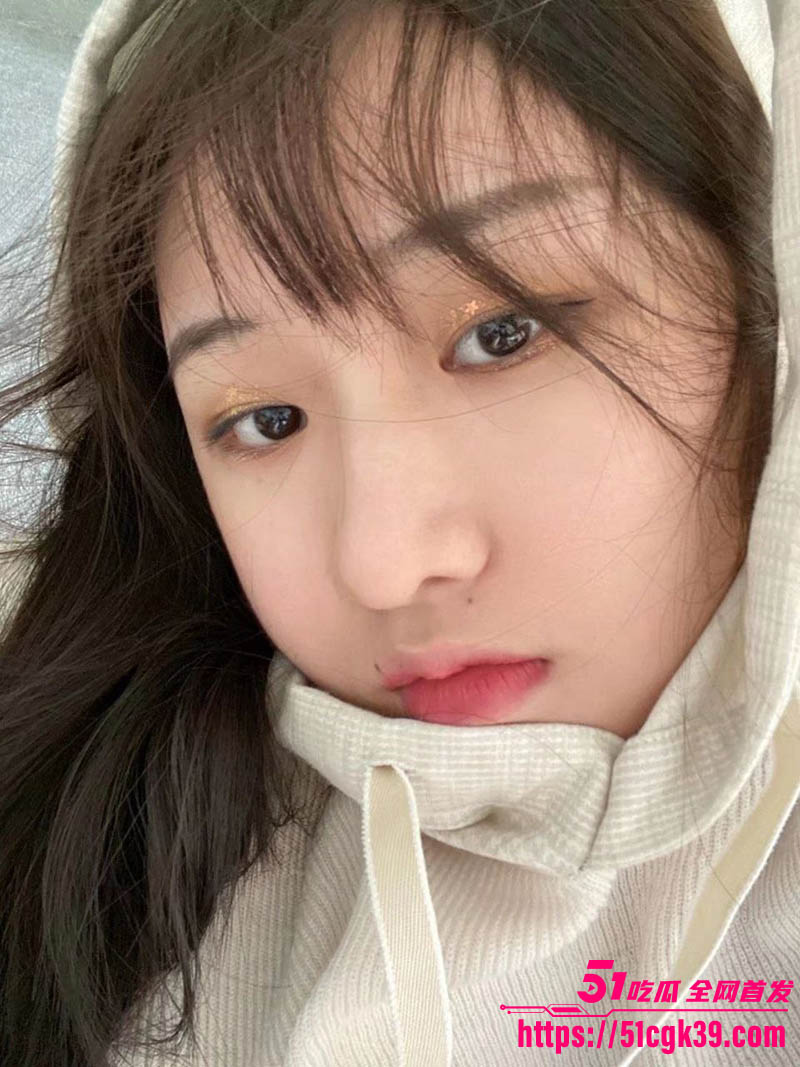 湖州师范大学 郭婉婷 被金主包养在宿舍裸聊视频流出 羞涩眼神惹人怜爱 自慰诱惑极致淫骚！
