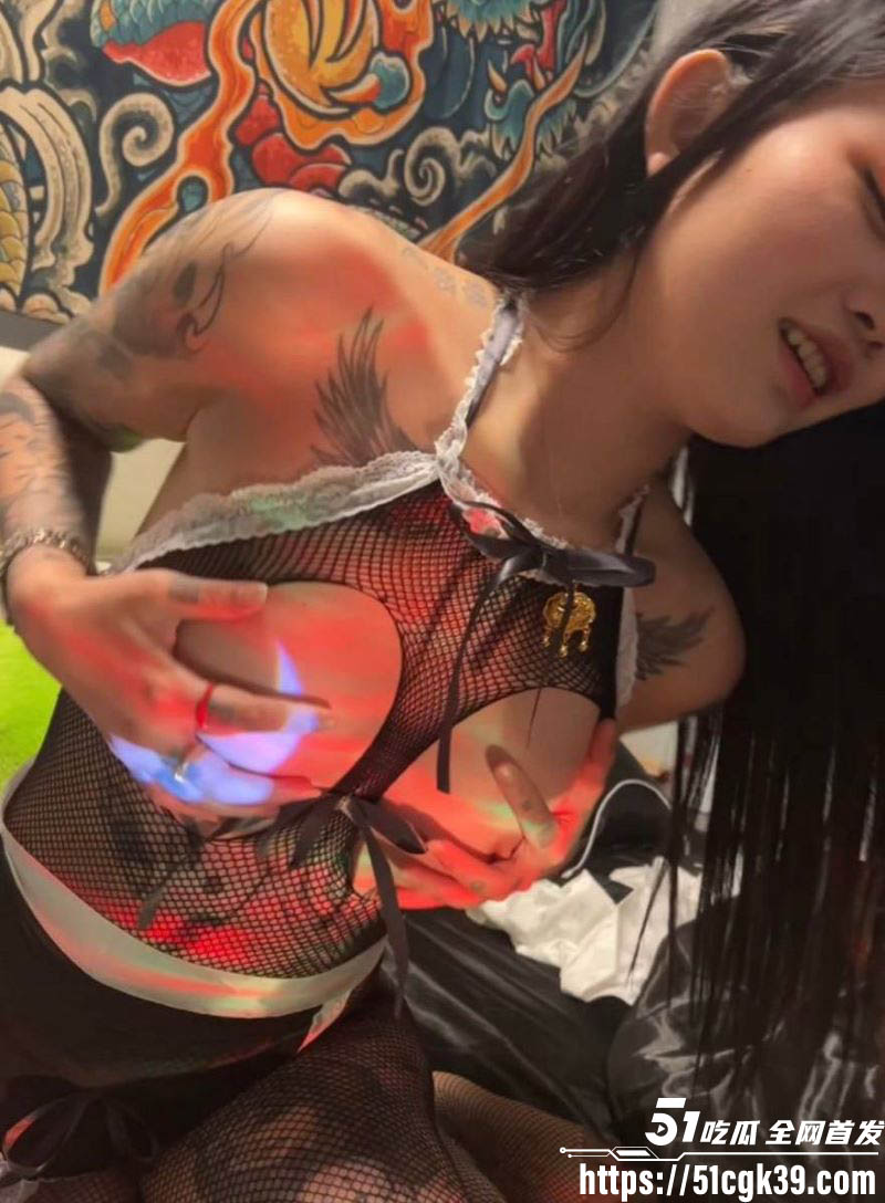 桂林精神小妹私密视频流出 4