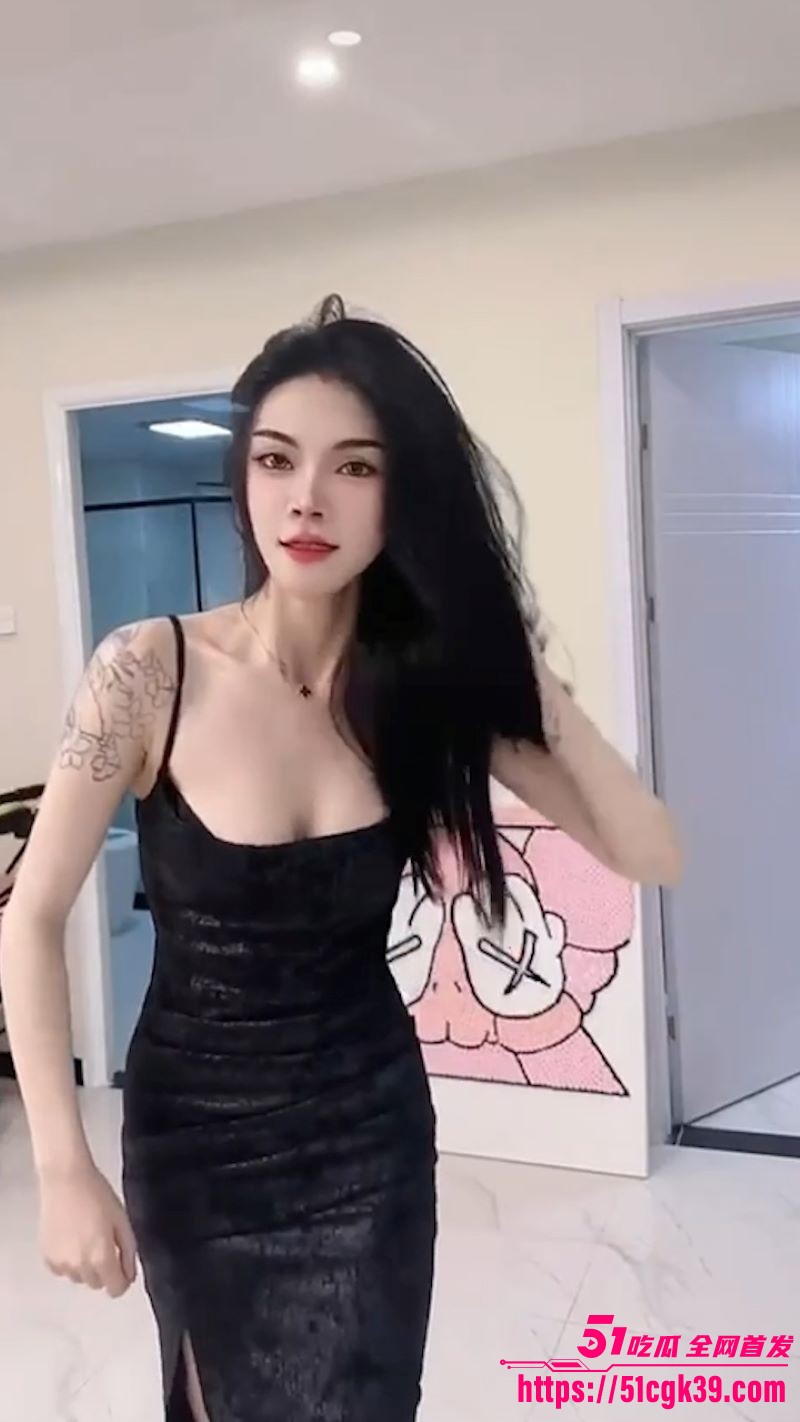 女友脚踏两条船被曝光裸照和视频 2