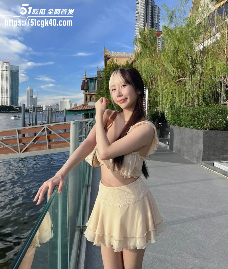 ins极品网红 Sasatorn Buain 私密视频流出 身材极品曲线妖娆 深喉口交无套后入！