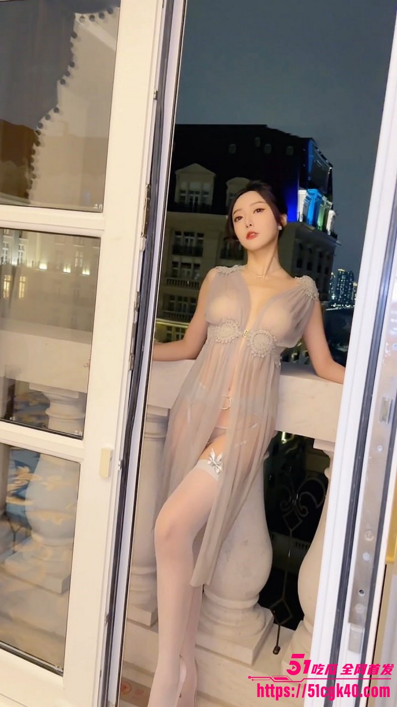 秀人网模特王馨瑶大尺度写真流出 4