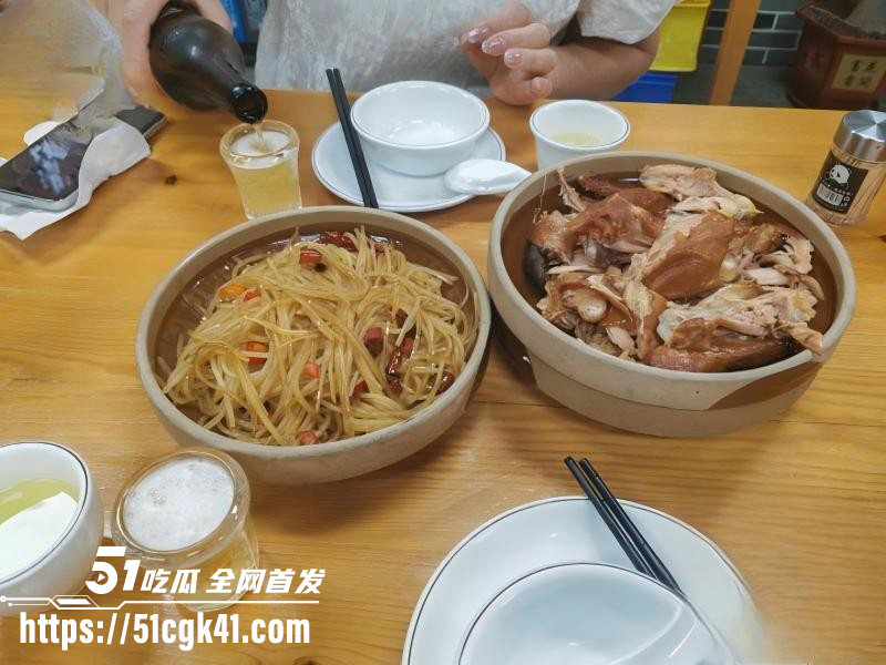 乱伦大神 妈妈的味道 酒后成功开发干妈屁股 首次进入紧窄菊花 第一视角完美呈现！