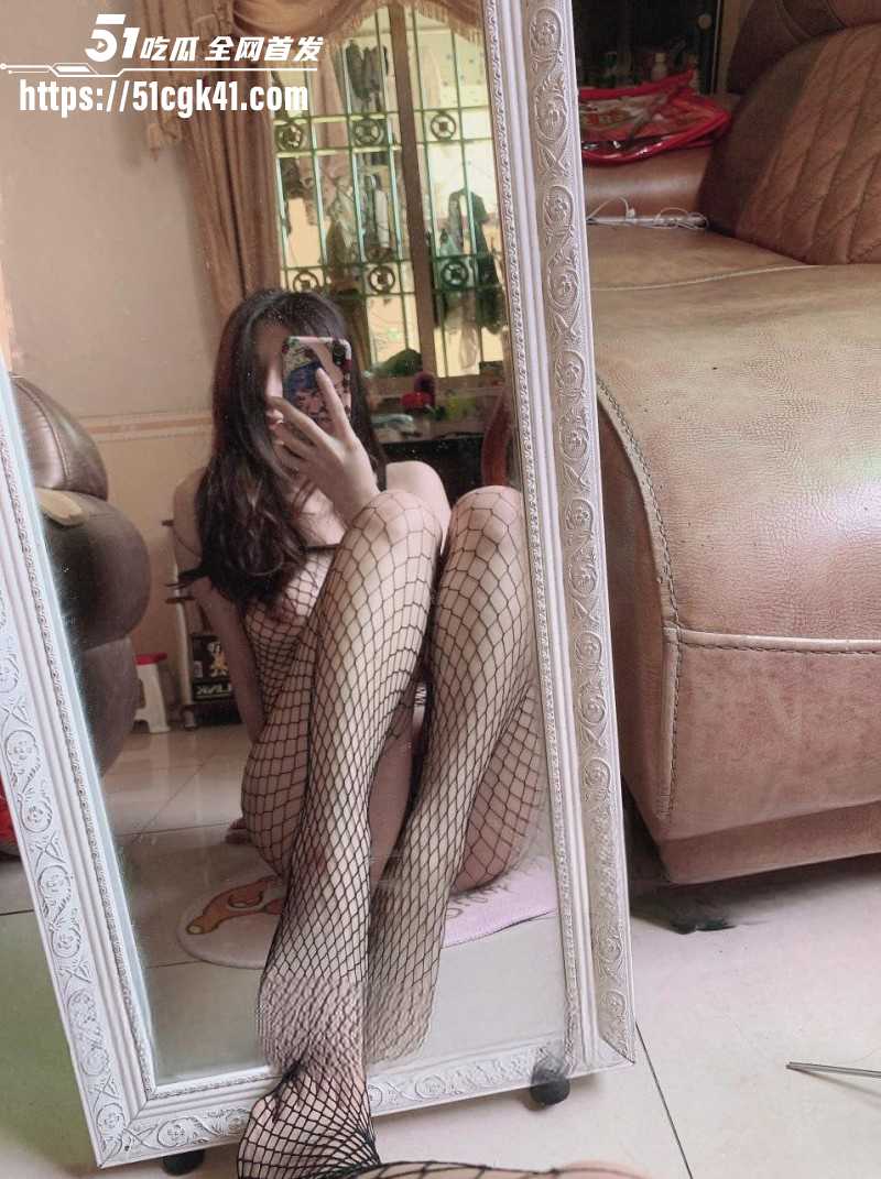 推特极品身材女神 苏妄言 自慰福利私拍 对镜插穴娇喘销魂 上帝视角展示淫骚私处！