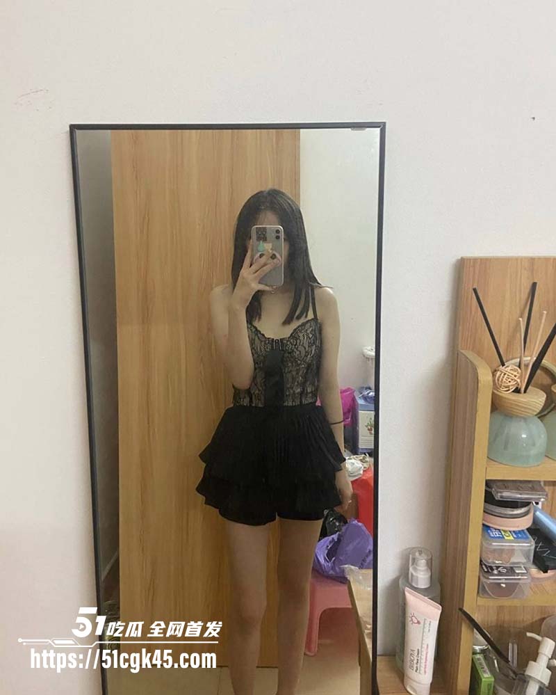 广东反差骚鸡卡颜被炮友曝光3