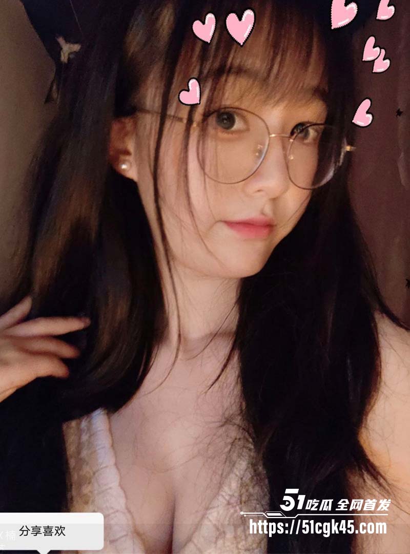 江苏21岁眼镜妹钟晓楠3