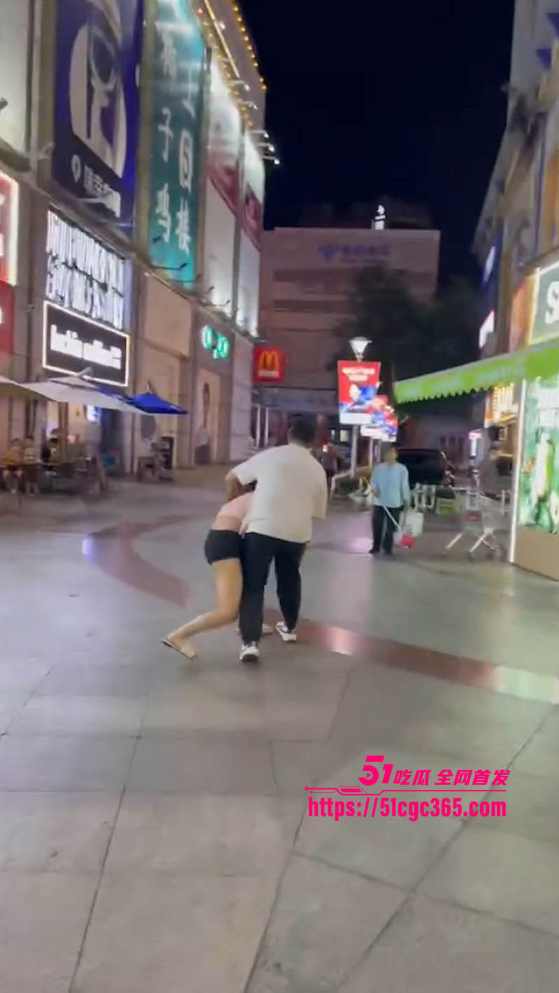 屌丝男给小网红分期买手机 4