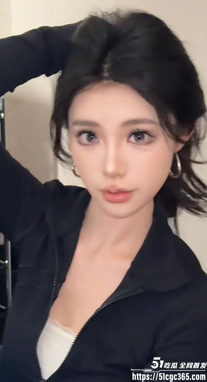 00后极品女神杨璐伊性爱视频流出 4