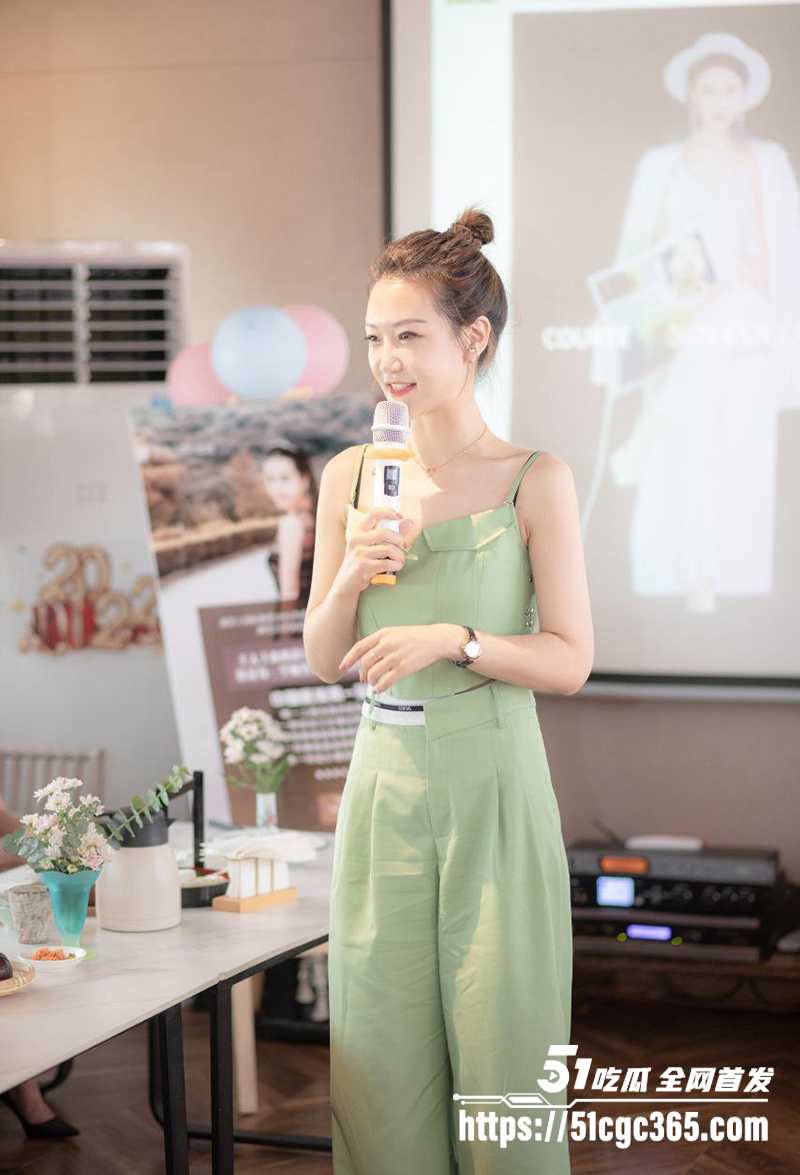 广东深圳小少妇刘丽芳不雅视频曝光 3 拷贝