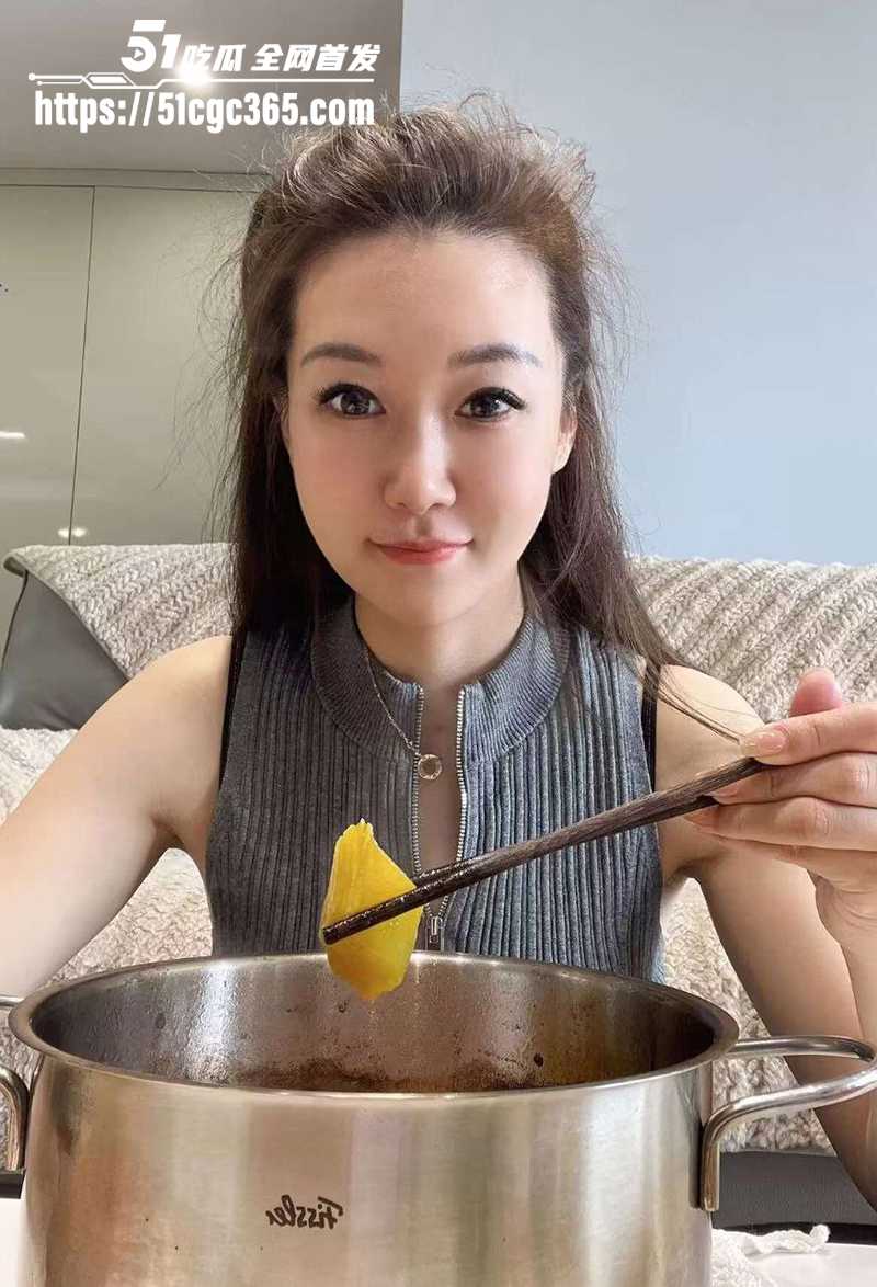广东深圳小少妇刘丽芳不雅视频曝光 4 拷贝