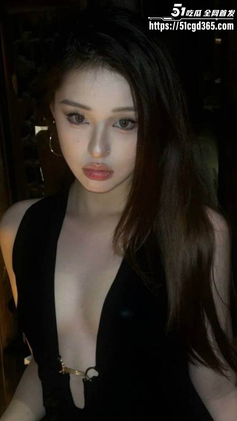 高颜值女神与前男友露脸做爱视频流出 深喉口交撩拨心弦 狂插浪叫淫靡至极！