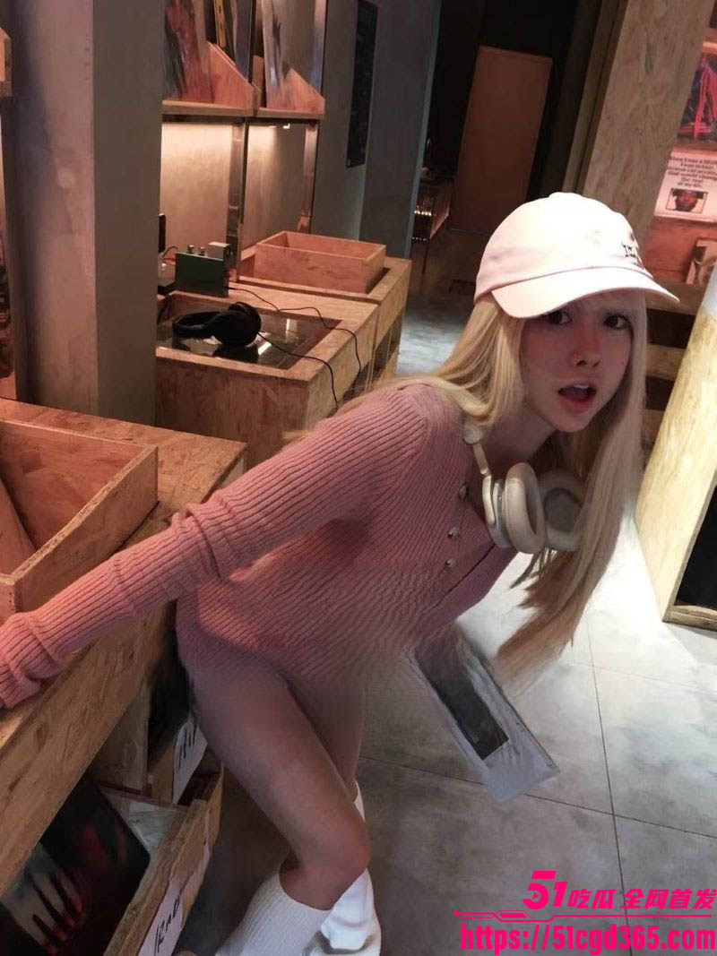 推特富二代你的王约炮高颜值女神视频 6