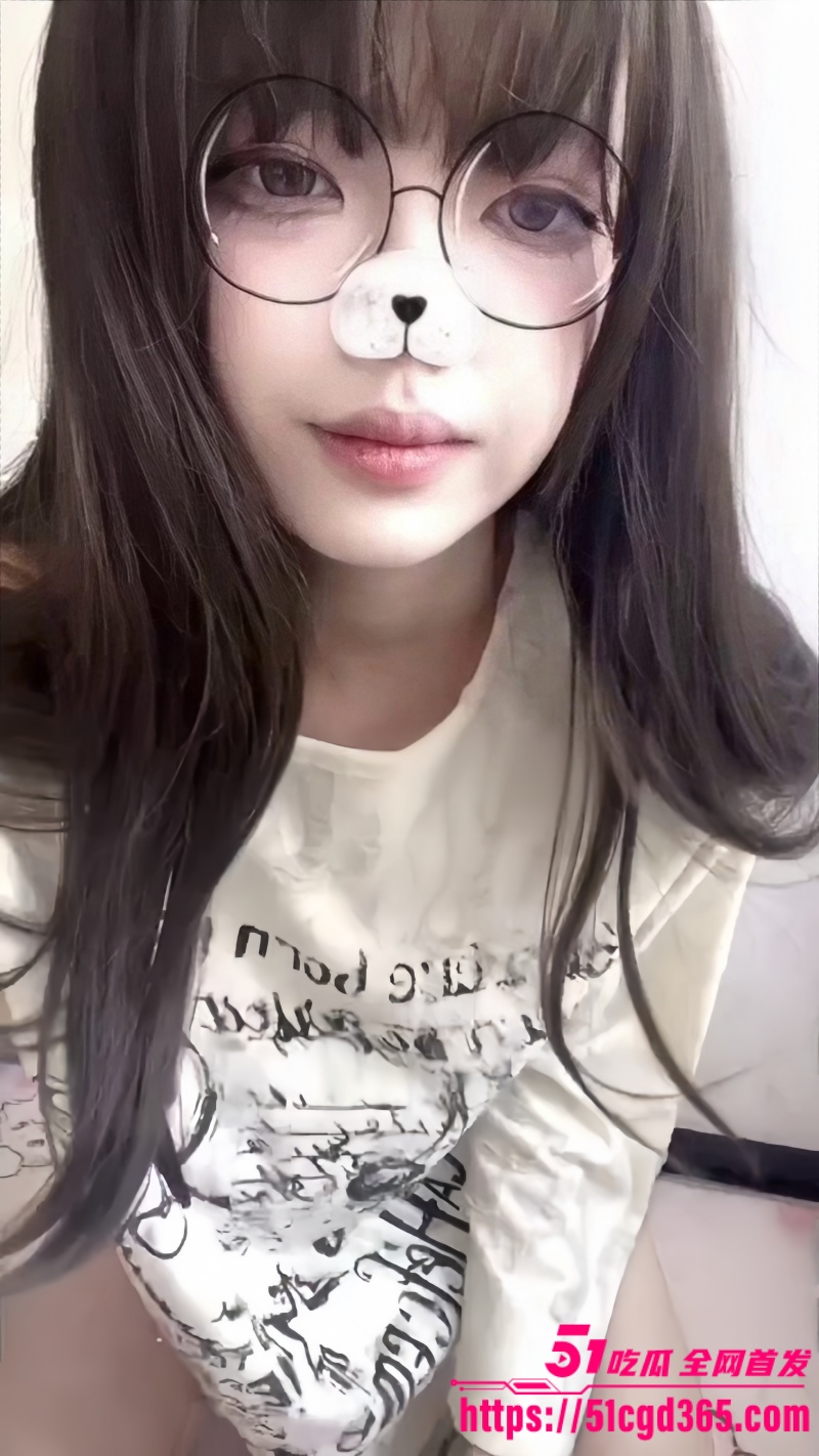 推特高颜值眼镜女神 讨厌小鱼干 露脸自录 水晶假屌猛插嫩穴自慰 呻吟声让人全身酥麻！