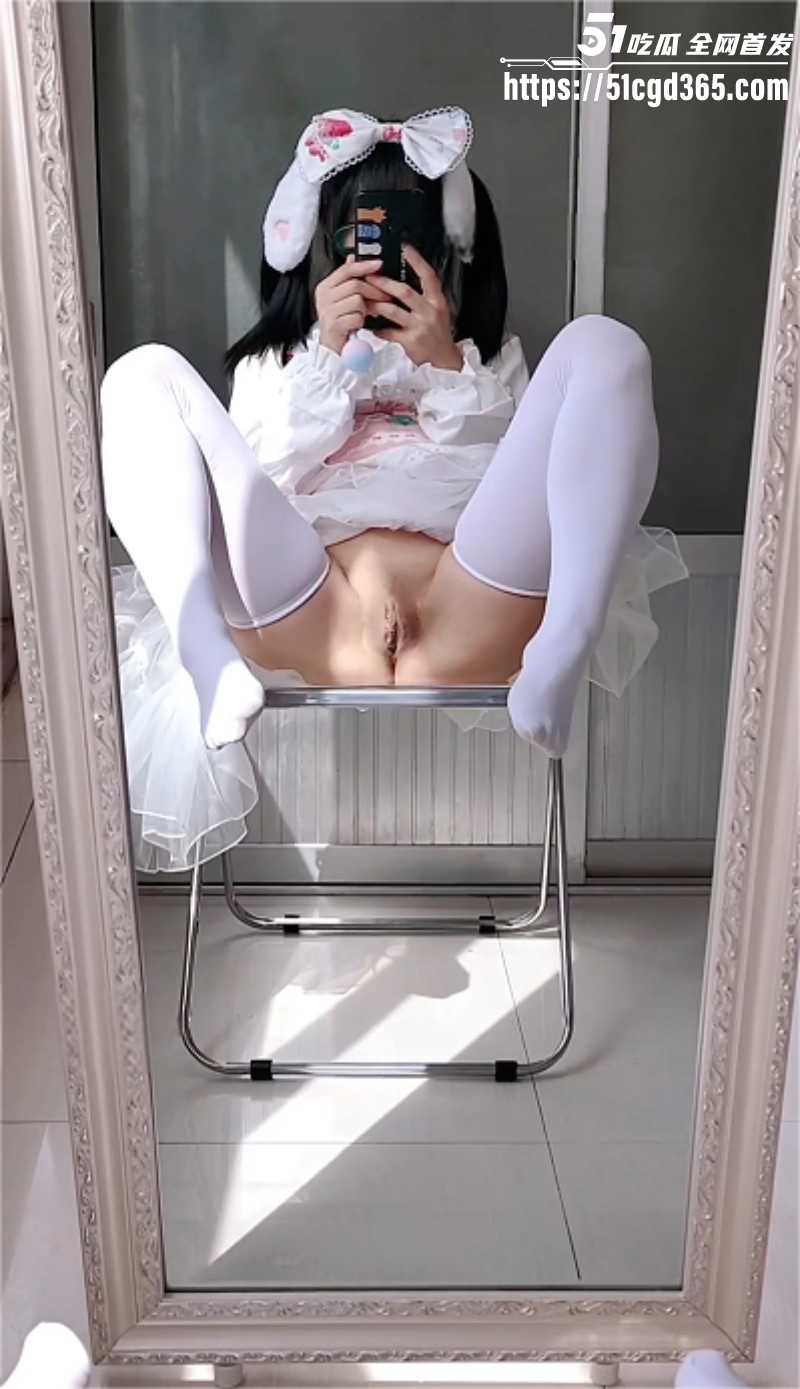 推特萝莉小熊心事封自慰福利05