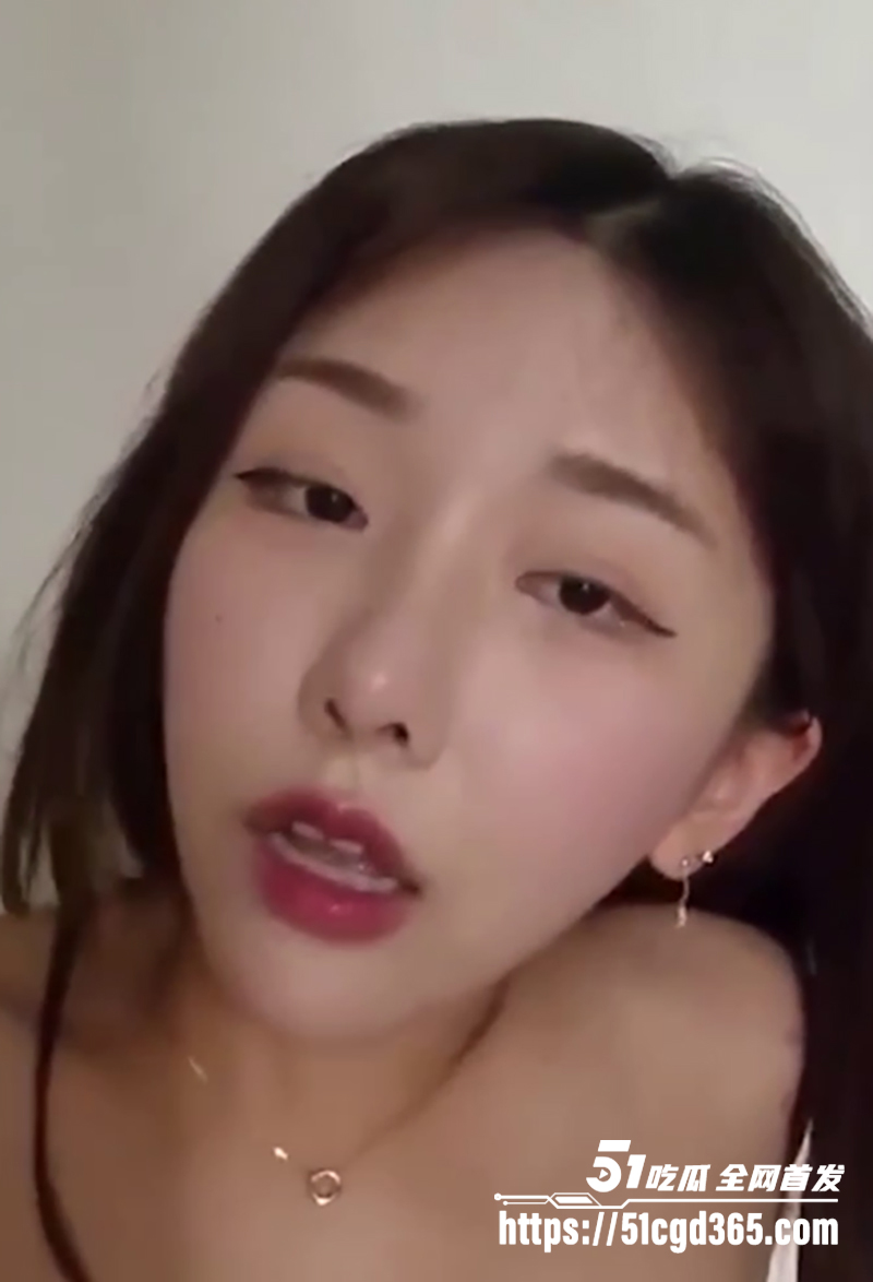 韩国绝色黄播 Lovechuu 超淫福利流出 全裸直播涂淫液自慰 双男双女玩线下换妻 叠罗汉群交淫乱无比！