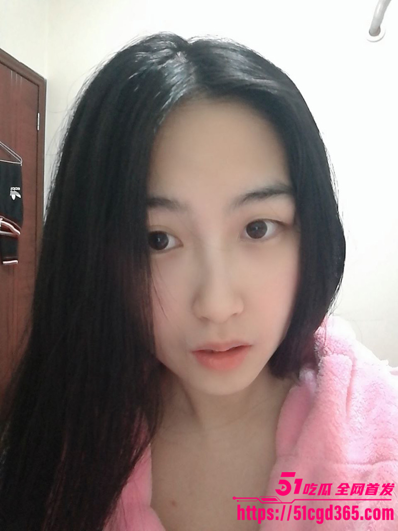 鹤岗极品少妇被瓜友投稿 玲珑身段轻盈体态 手指挑逗无毛骚穴 淫水四溢粘稠流淌！