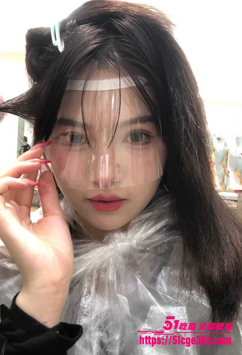 重庆辣妹 曲晓雯 海底捞时尚领班被男友操翻 无套猛干骚叫失神 骚话羞辱彻底被玩坏！