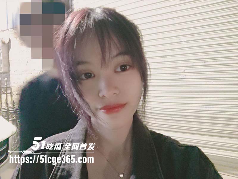 河南新乡小少妇出轨视频8