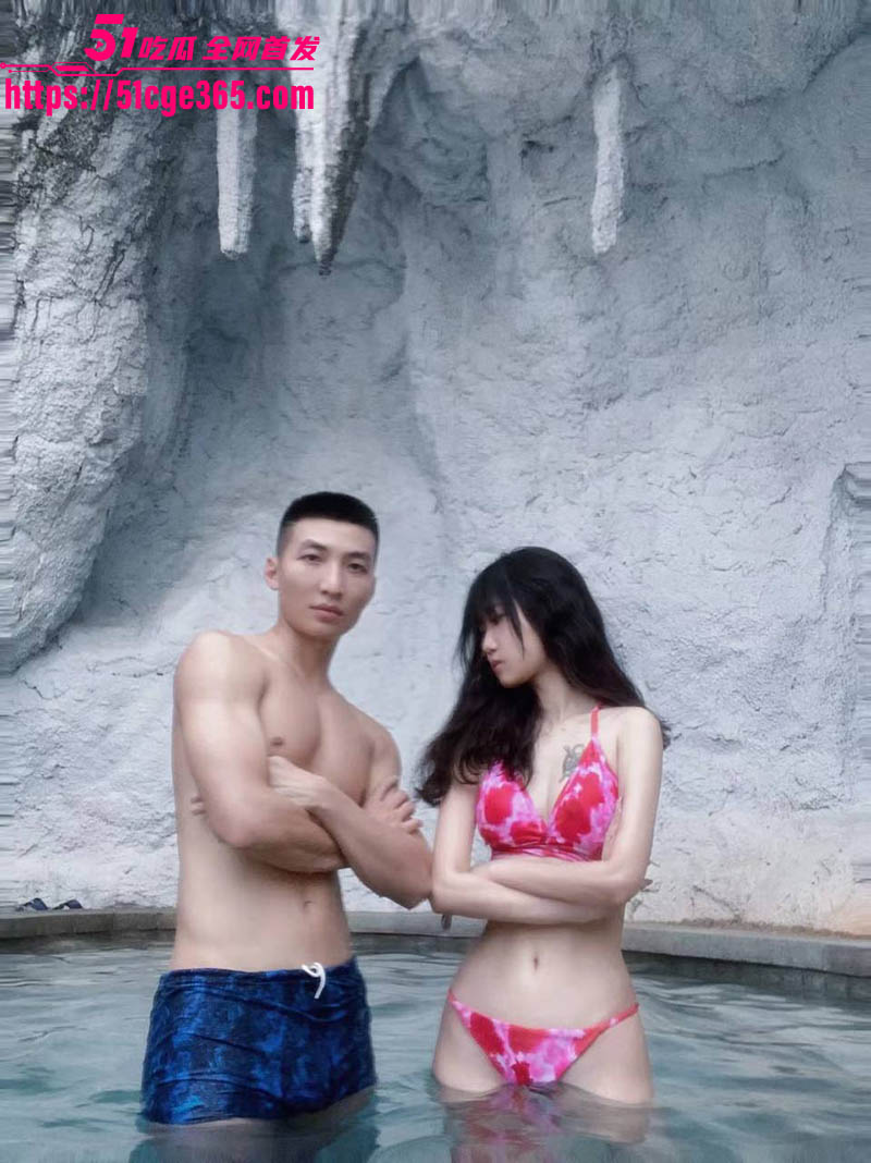 湖北反差婊 何梦诗 最全性爱视频 顶级海后约炮无数与男友玩露出 现在找了个老实人接盘 极度渴望被身边人认出！