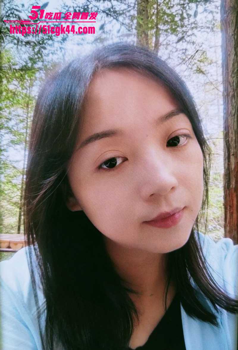 重庆夫妻网约单男3P性爱视频流出 4 拷贝