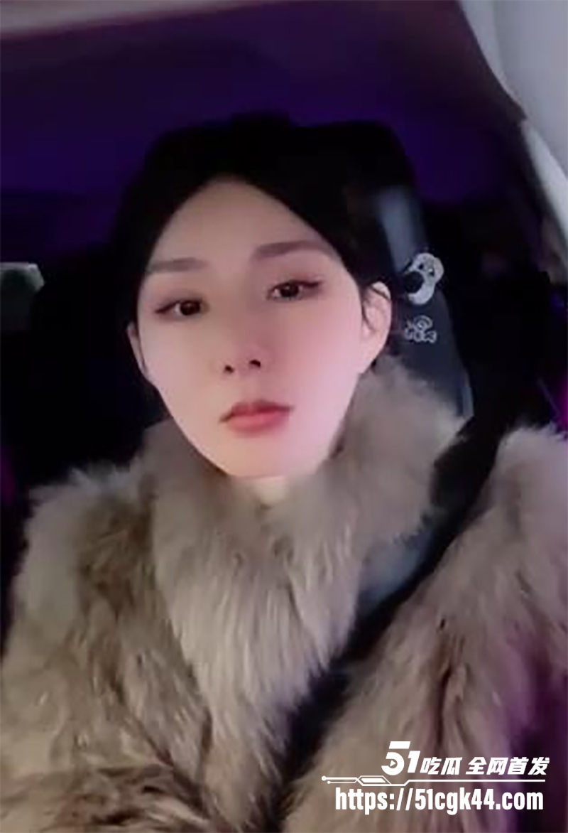 高颜黄播 喵喵小野猫 卖淫直播合集 玩援交给粉丝直播挨操全程 两嫖客不知被偷拍 全程打桩花式爆操！