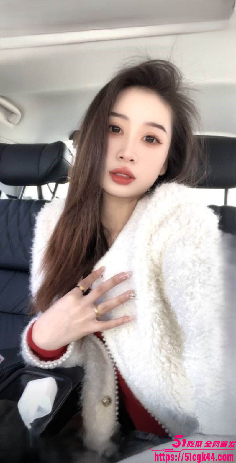 沈阳嫩妹 王佳颖 勾引别人男友被抓奸 姐妹严刑拷打扒光衣物 裸体哭喊求饶！