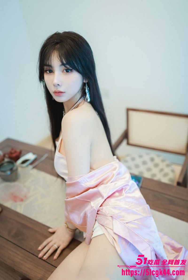 顶级国模摄影师阿七私拍作品流出 2