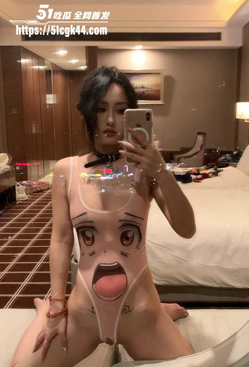 绝美淫纹女友 露脸调教视频 栓着狗链被猛干 戴着乳夹玩后入 滴蜡内射玩法超淫！