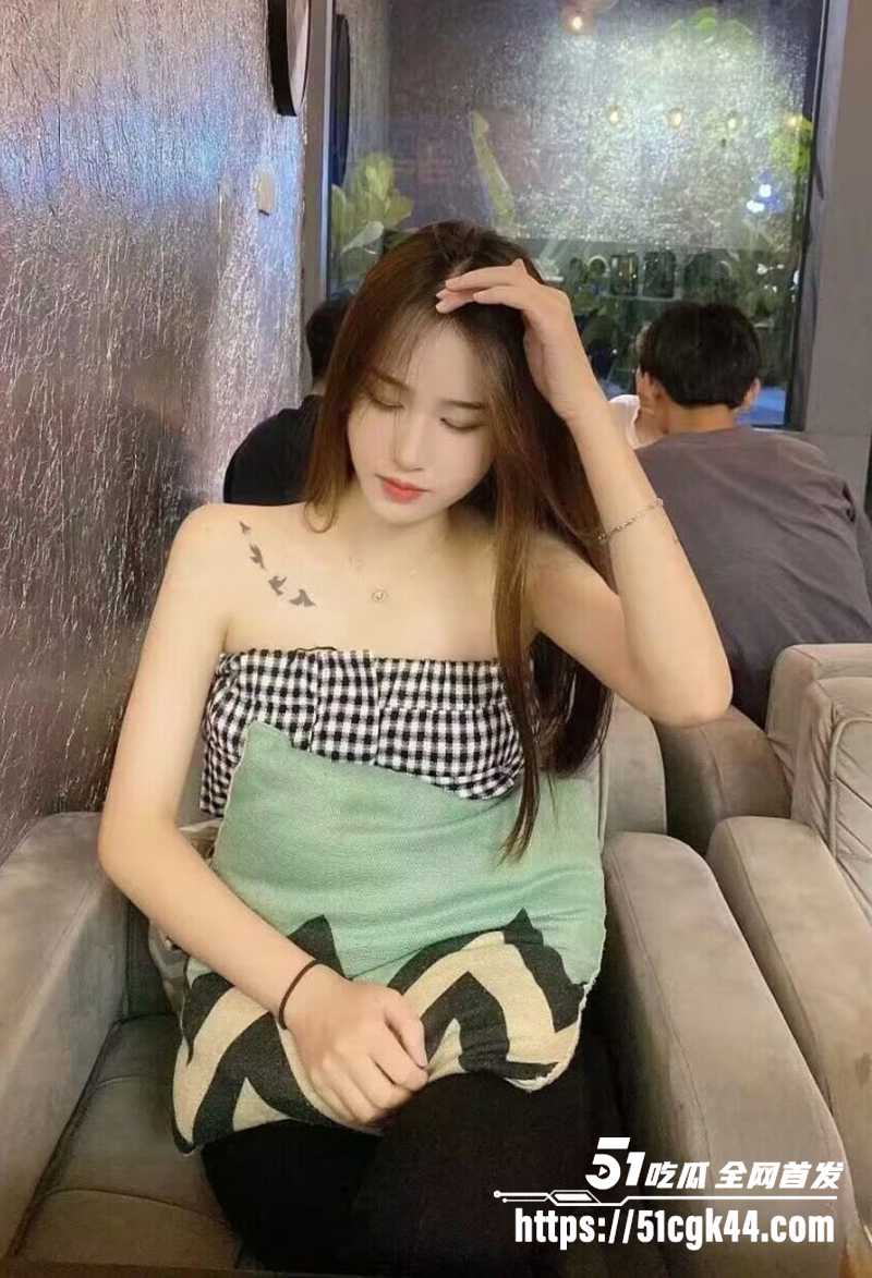高颜值反差美女大学生薛翊宁性爱图影泄密流出4拷贝