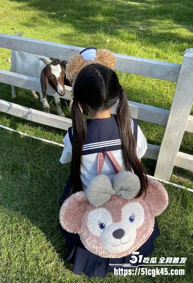少萝福利姬萌混过关福利合集流出 3 拷贝
