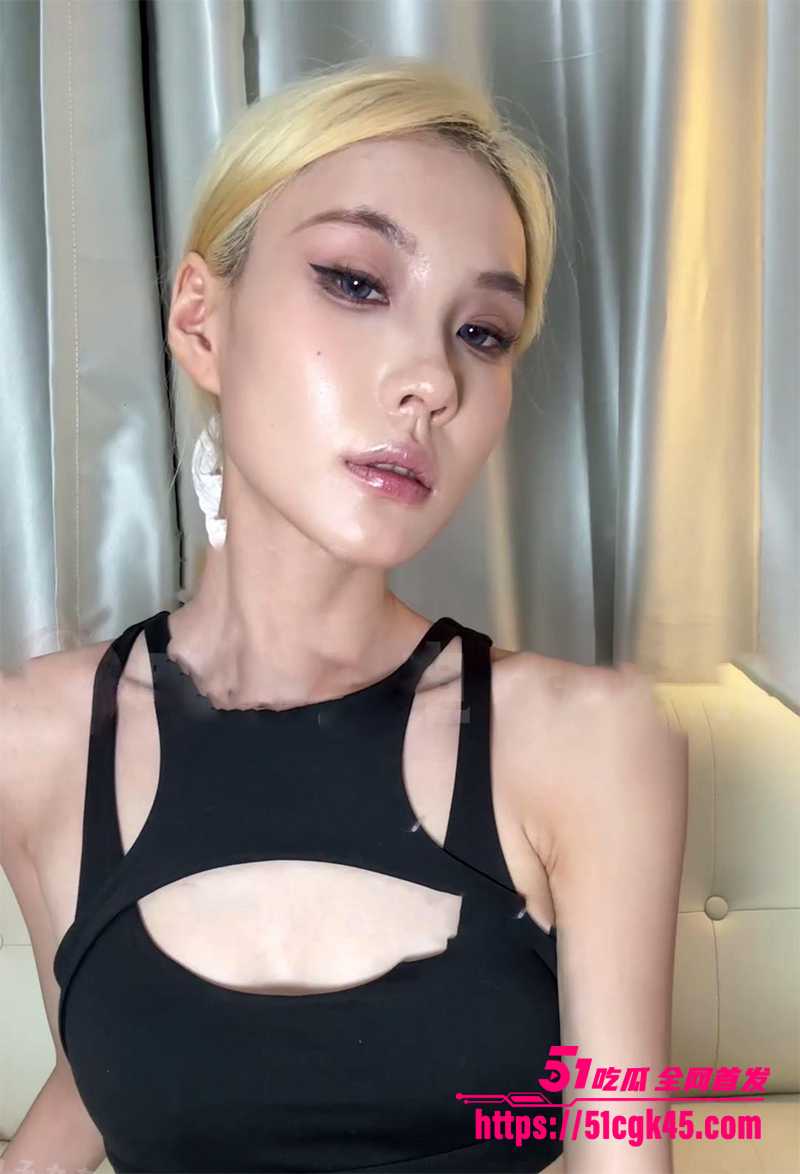 美女福利姬 胆胆 阿黑颜诱惑福利 各种口舌舔弄撩拨 口交深喉超清展示 口水横流让人欲罢不能！
