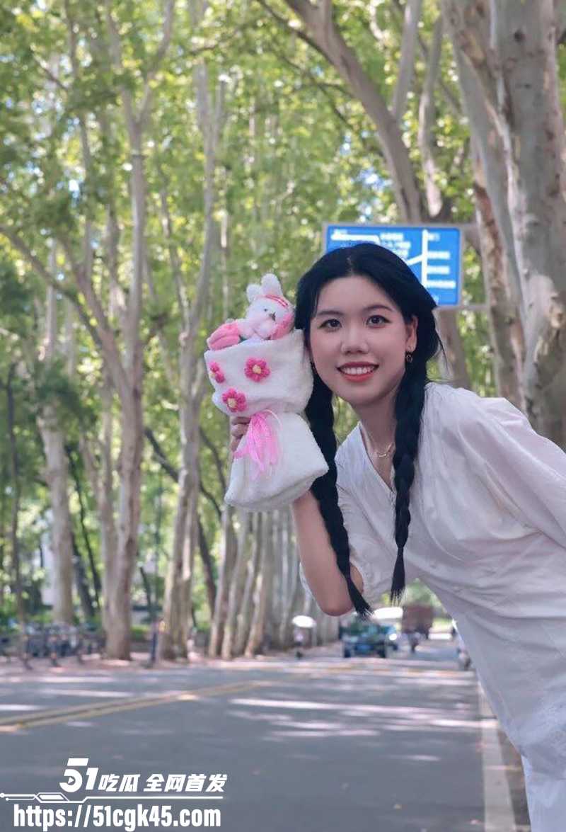 华中科技大学研究生刘婷婷不雅视频曝光4拷贝