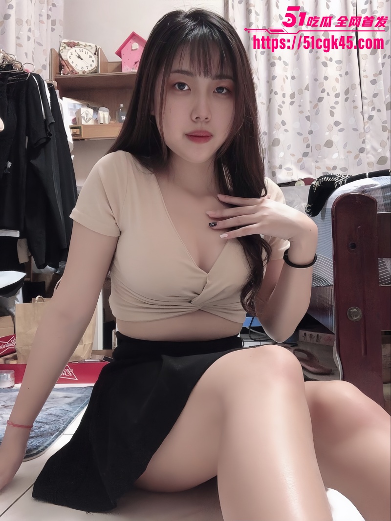 超骚学生妹 黄颖萱 被推特大神调教自拍摇奶狂浪视频曝光 嫩乳勾魂让人欲罢不能！