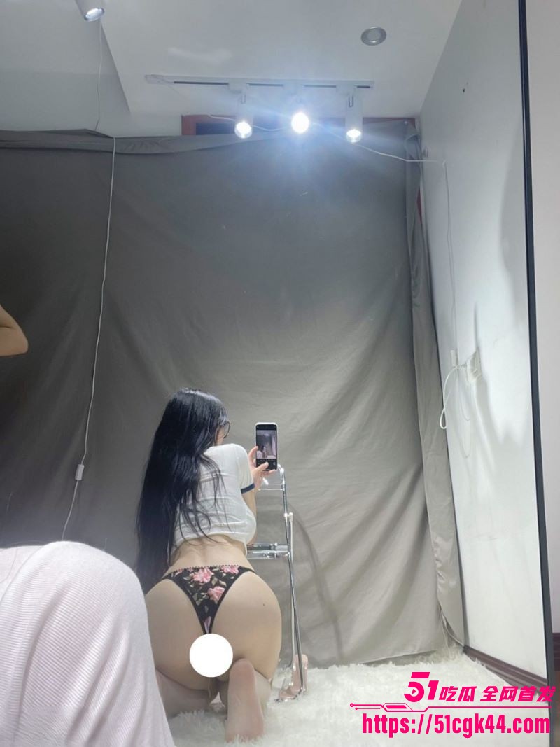 推特性奴母狗纯情小初私拍合集曝光 6