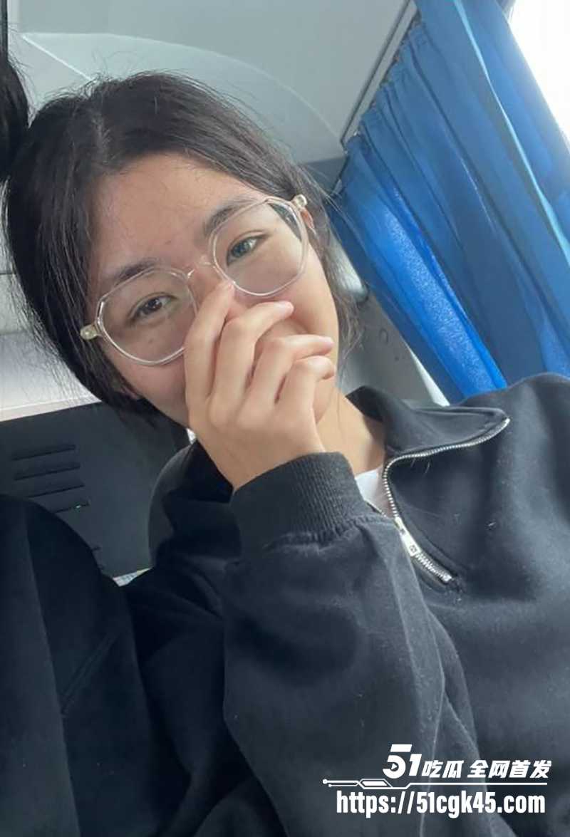 黑龙江纯情小妹 徐琳琳 与男友偷尝禁果拍淫片 竟被渣男分享兄弟圈 白虎穴贼嫩！