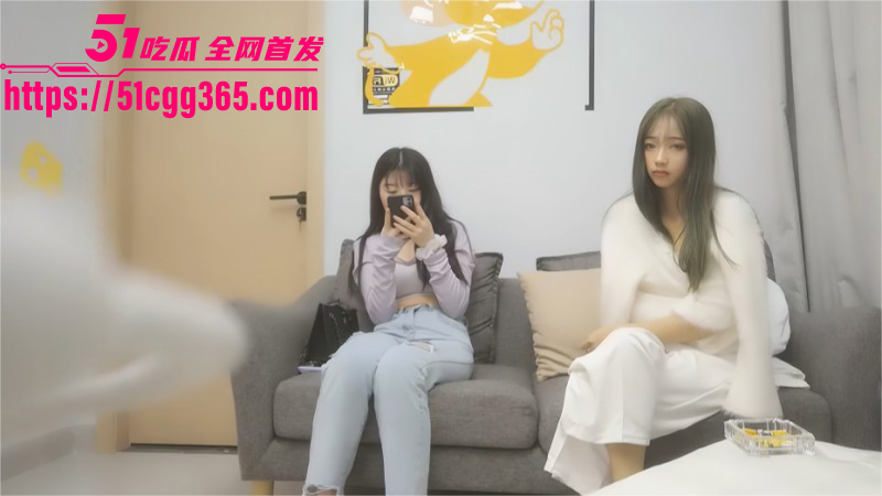 小陈头探花约战极品姐妹花 双飞意外捡到宝 初次见面就无套 两女配合默契共侍一根！