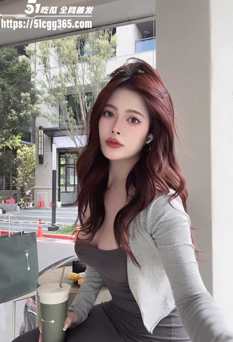 台湾网红女神 HI_NXXG 约炮合集流出 与男粉性爱实录 露脸挨操玩吞精！