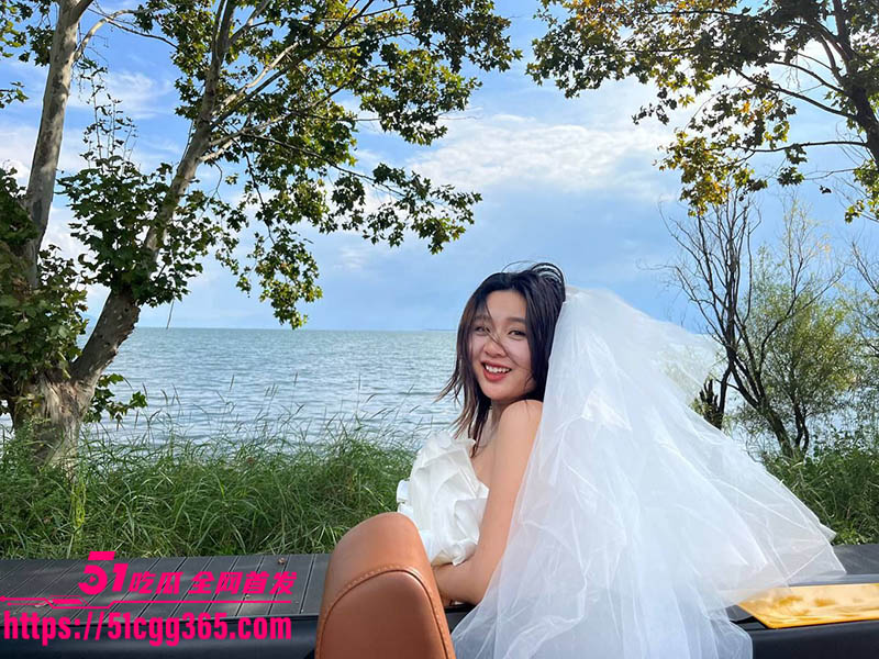 广东佛山小情侣酒店激情做爱视频流出 深喉口交打桩后入 蜜穴淫汁狂喷不止！