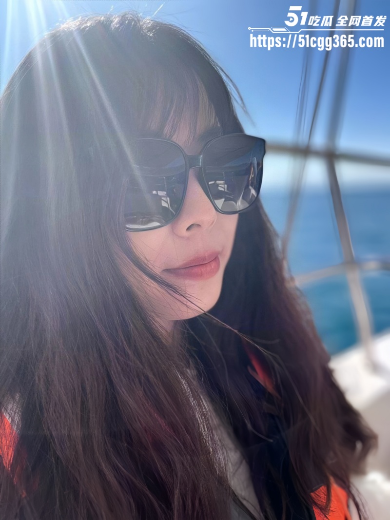 河北邯郸新婚小夫妻 在婚床上疯狂做爱自拍 追求刺激酒店开着门狂草 画面淫靡至极！