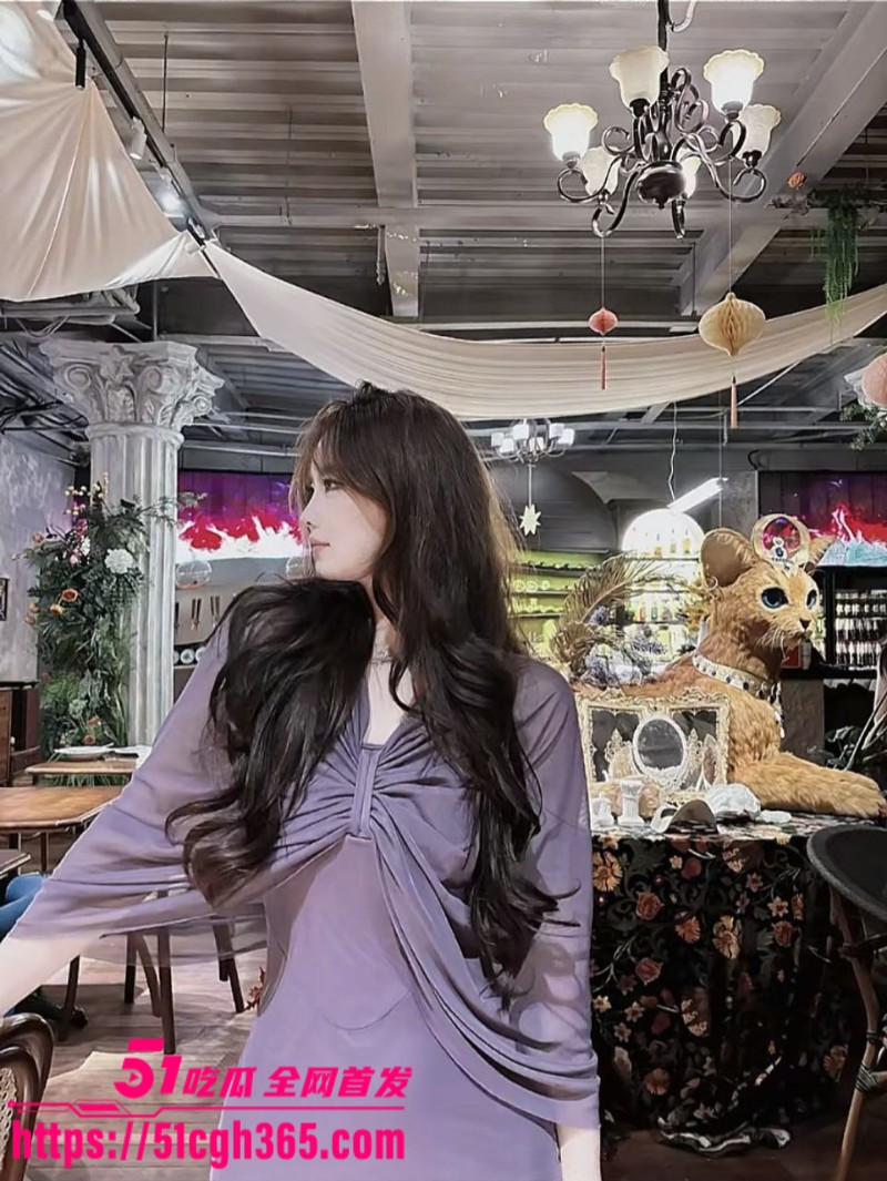 江苏盐城反差婊 林鑫鑫 微胖丰乳小母狗 跪地口交深喉巨根 白嫩大奶乳交肉棒！