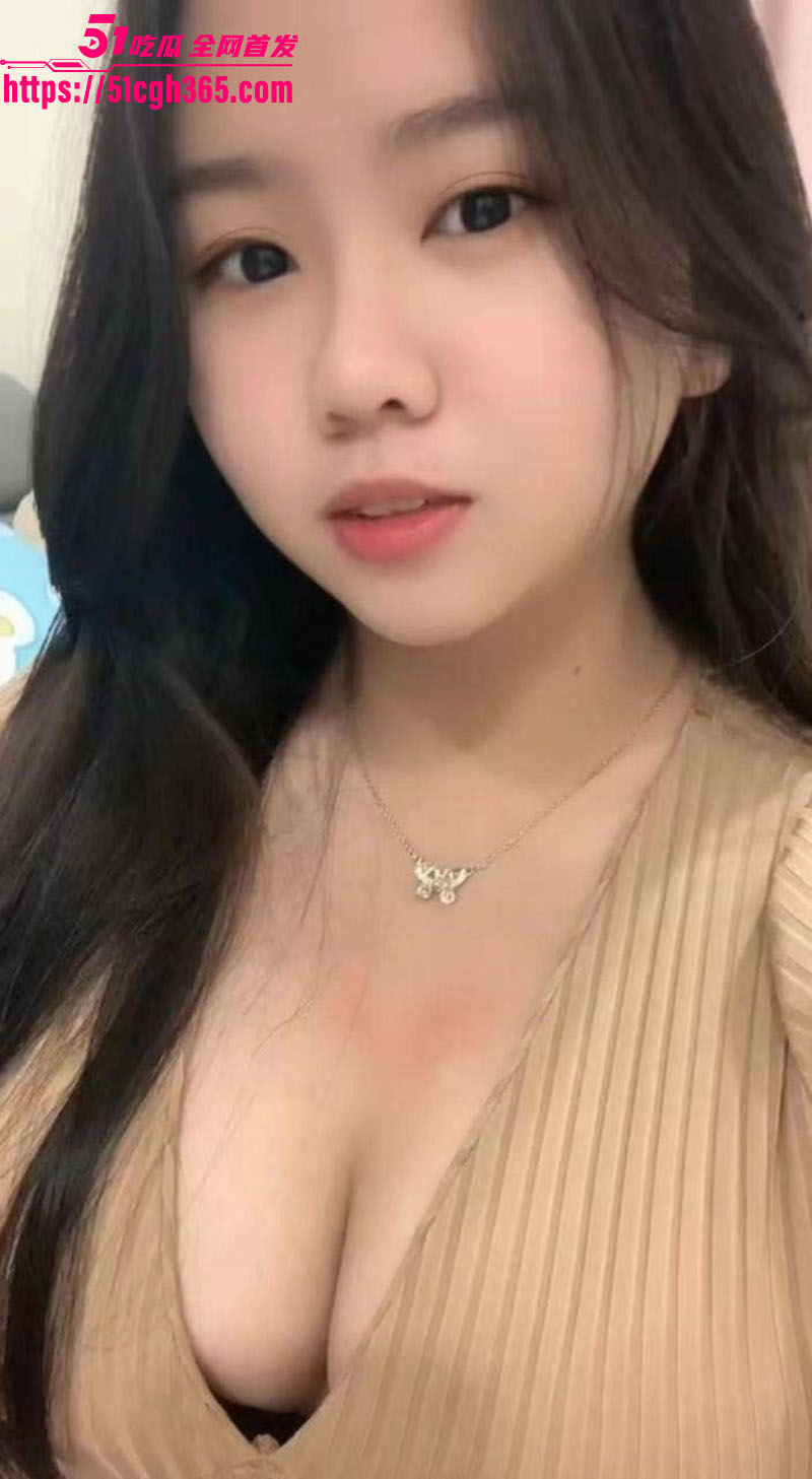 极品巨乳大学生 黄微玲 发给男友的私密视频流出 反差婊本性大爆 阿黑颜露脸揉奶超级骚！