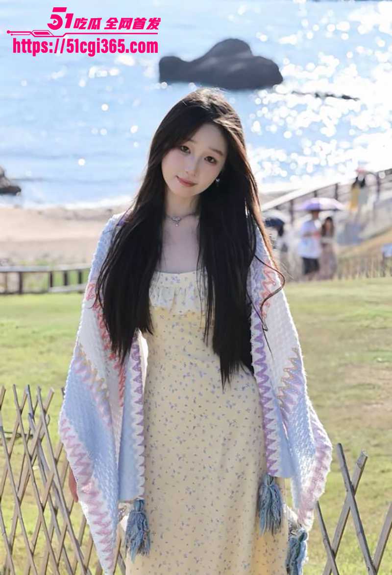 江苏清纯钢琴老师 约炮视频泄密 优雅美女被训成性宠 情趣装玩跳蛋虐穴 KTV里口交狗爬 边唱边舔太反差了！