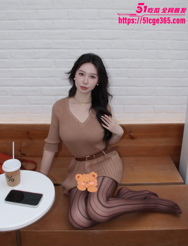 乱伦大神 善良的小嫂子 嫂子满足变态要求 挑战重口玩女攻四爱 手持假屌狂顶菊花！