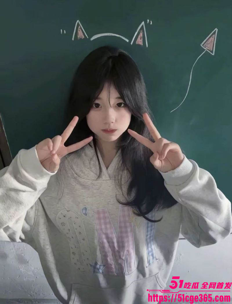 河南郑州清纯妹子 李佳慧 和男友做爱视频流出 学生妹调教榨精狂欢 粉嫩骚穴紧裹肉棒喷汁高潮！