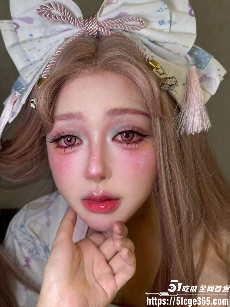 推特反差母狗李启丹足交调教视频流出 5