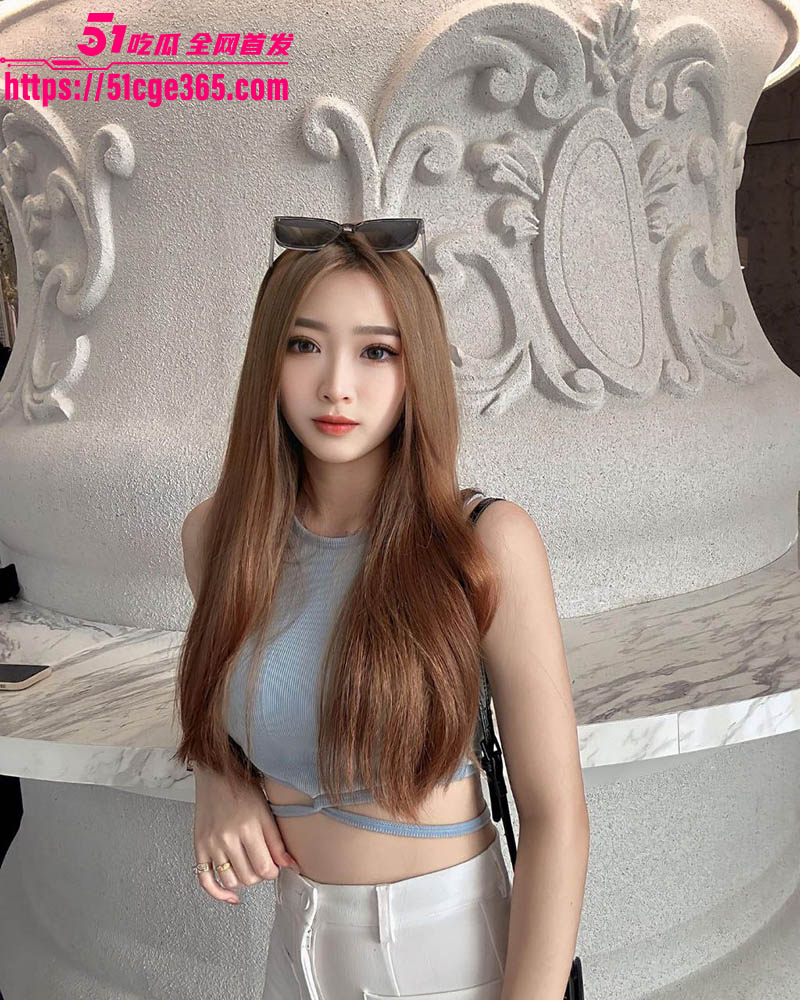 极品巨乳白领 黄思颖 惨遭渣男泄露私密视频 露脸口吞精内射 画面淫靡至极！