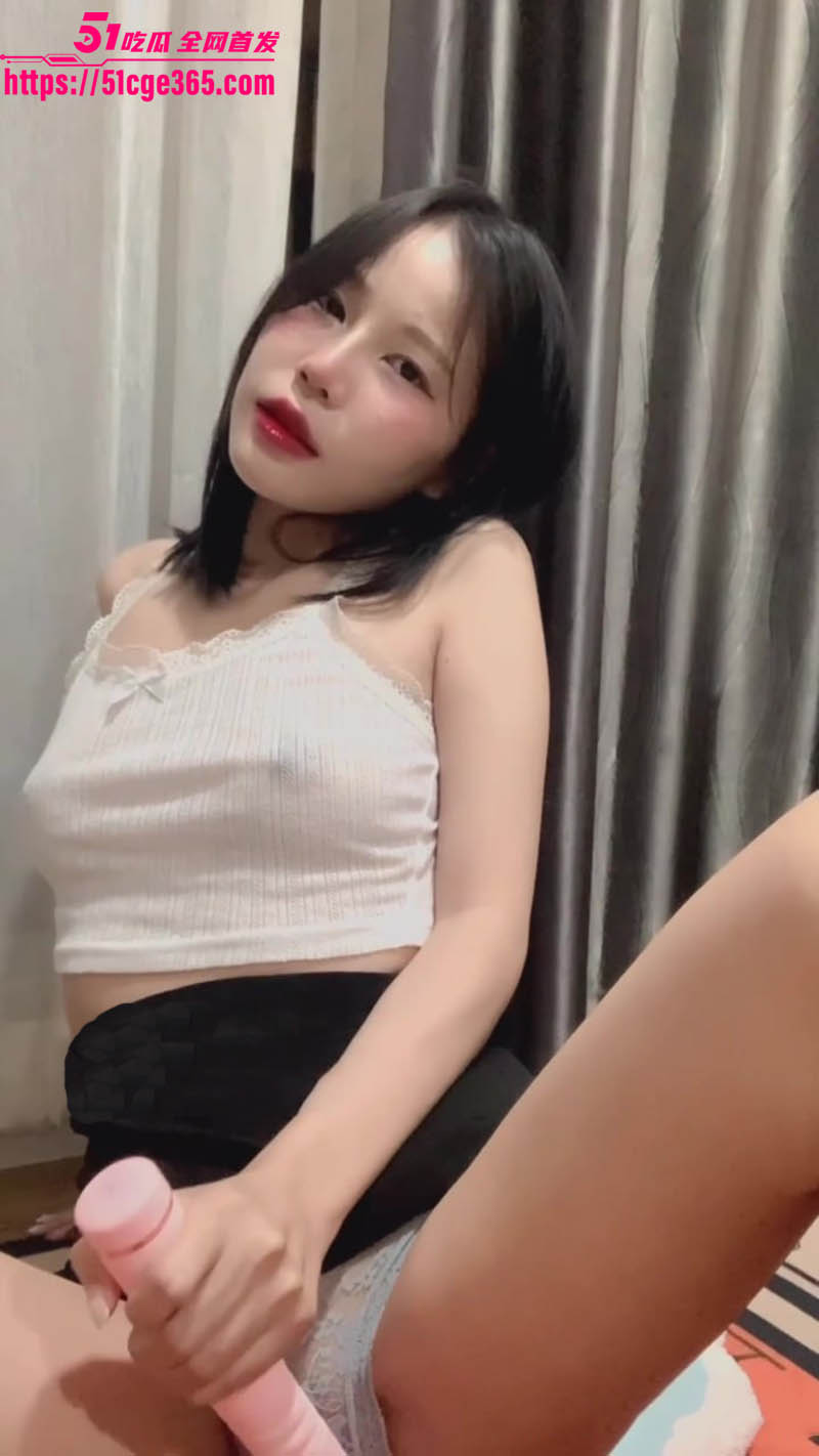 OF清纯女神 pymex9 大尺度福利视频合集流出 身材纤细性感妖娆 露奶露点骚劲十足！