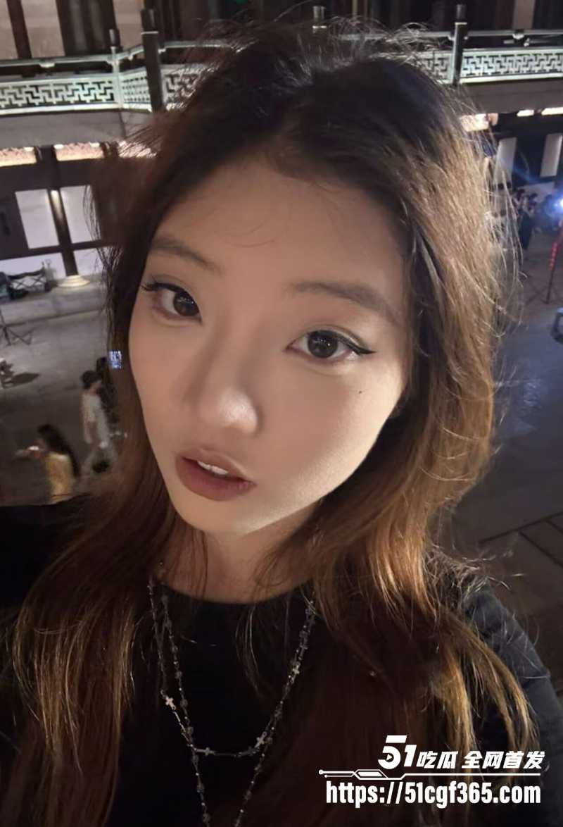 江苏反差少女 王钰霆 不雅视频流出 白虎蜜穴粉嫩诱人 约炮成瘾拍性爱淫片 被无套爆操 叫声超淫！